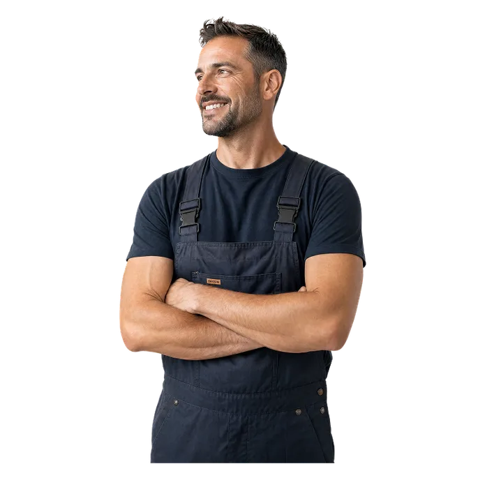 Loodgieter met de armen over elkaar